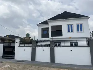 5bdrm Duplex in Shola F. Adedui, Idishin for sale