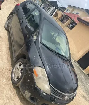 Nissan Versa 2012 Black