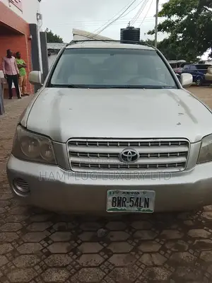 Toyota Highlander 2004 Gold
