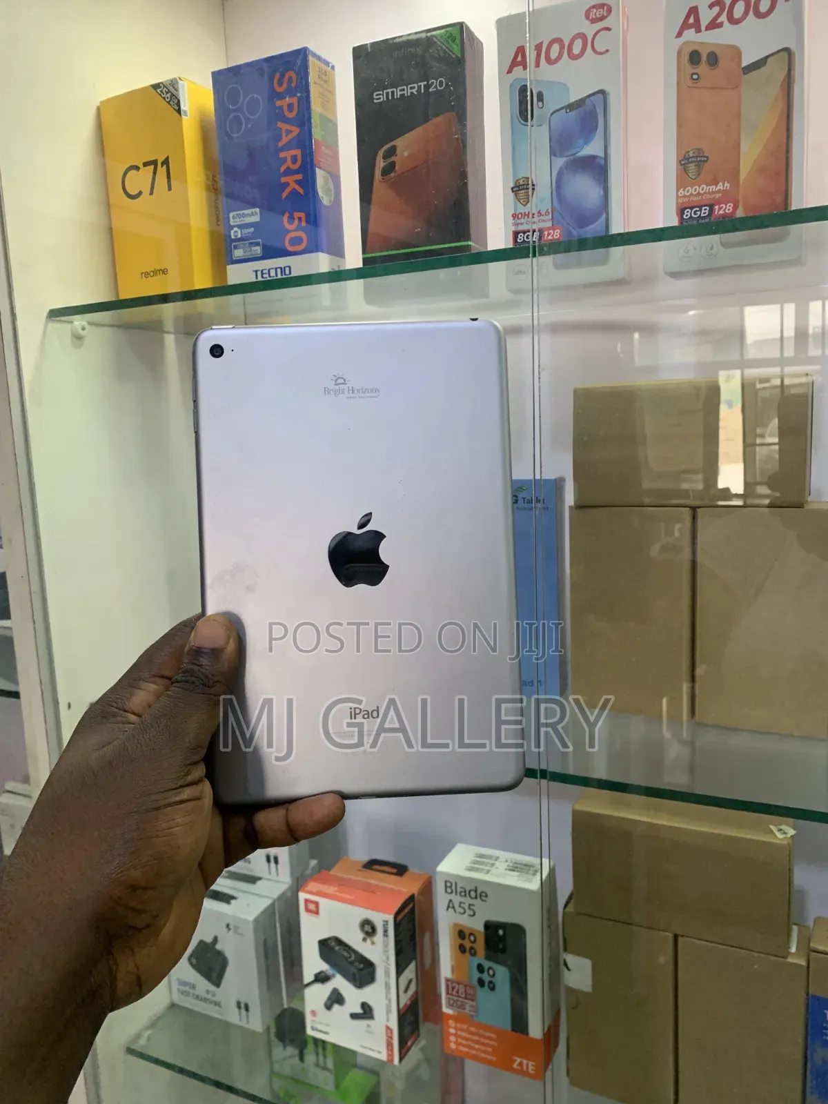 Apple iPad mini 4 128 GB Black