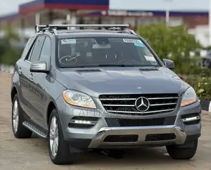 Mercedes-Benz M Class ML350 4MATIC 4dr SUV AWD (3.5L 6cyl 7A) 2015 Gray