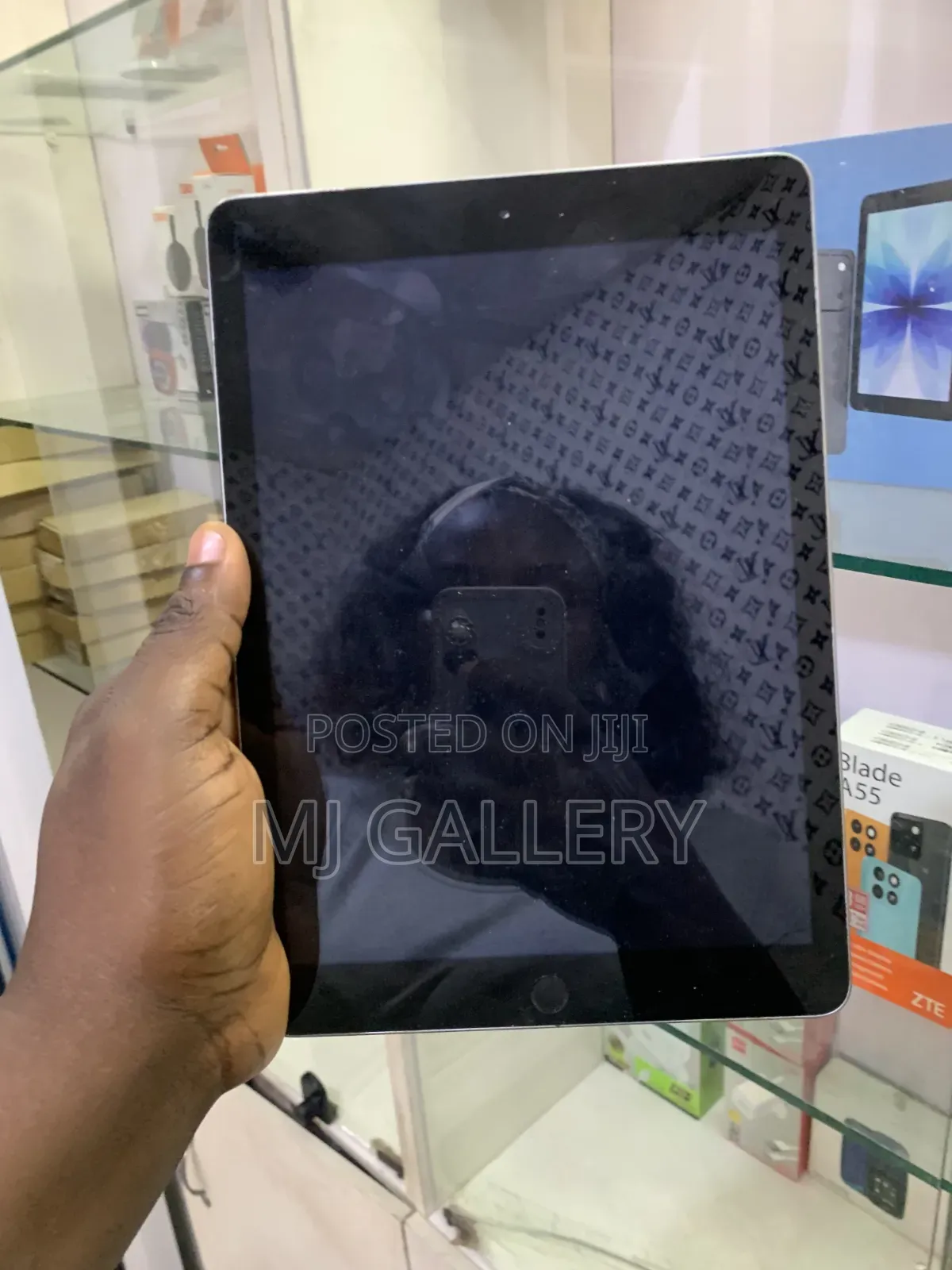 Apple iPad 9.7 128 GB Black
