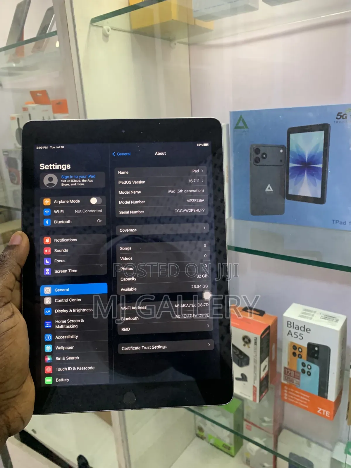 Apple iPad 9.7 128 GB Black