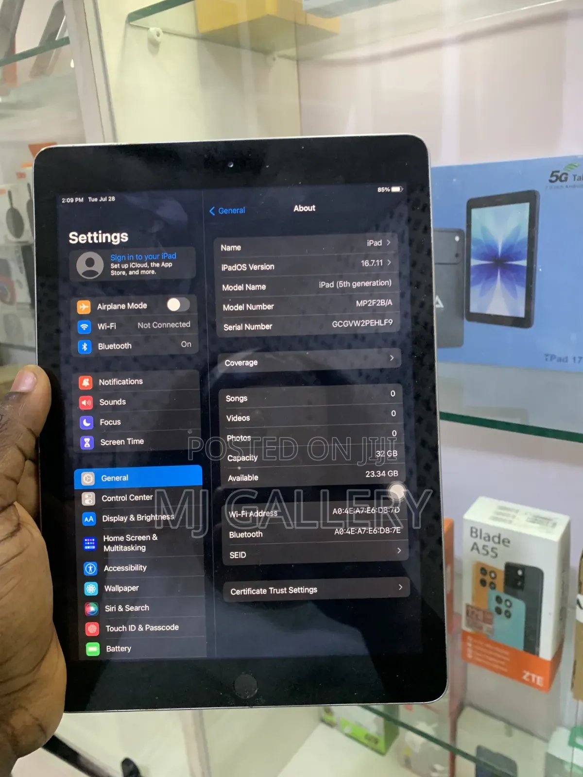 Apple iPad 9.7 128 GB Black