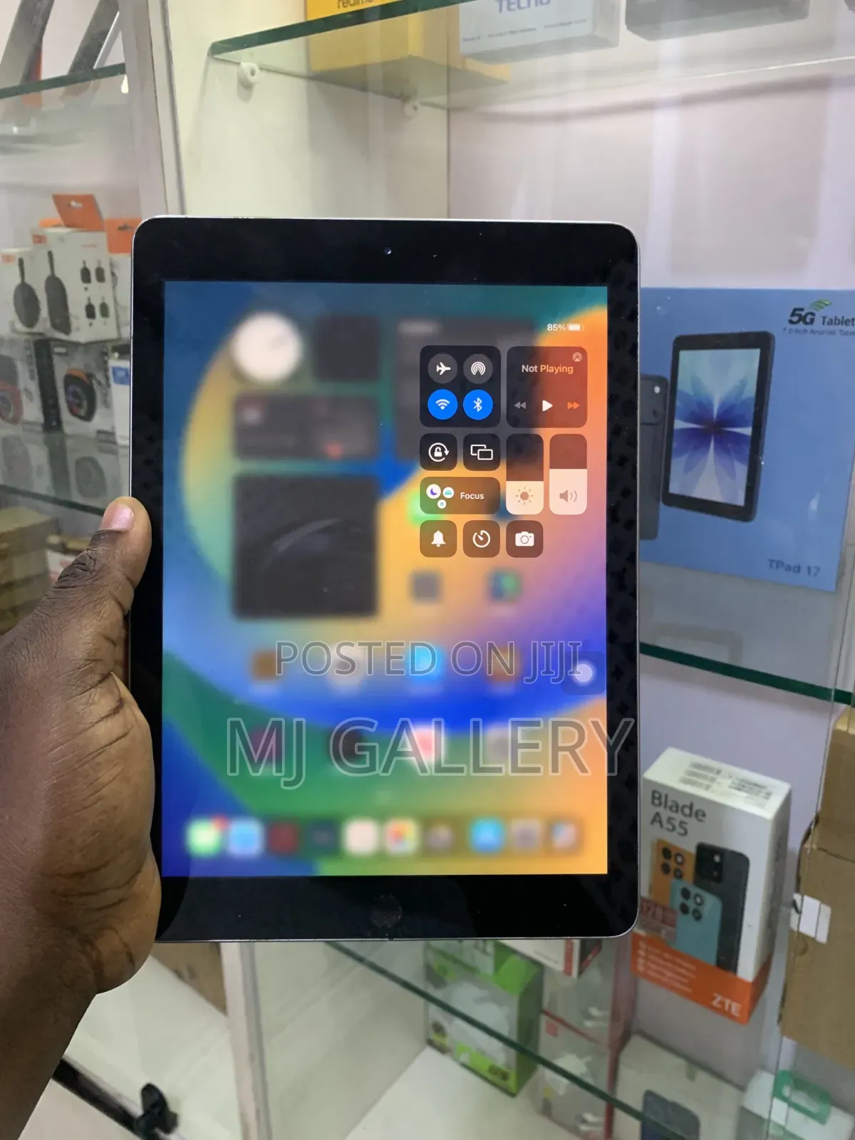 Apple iPad 9.7 128 GB Black