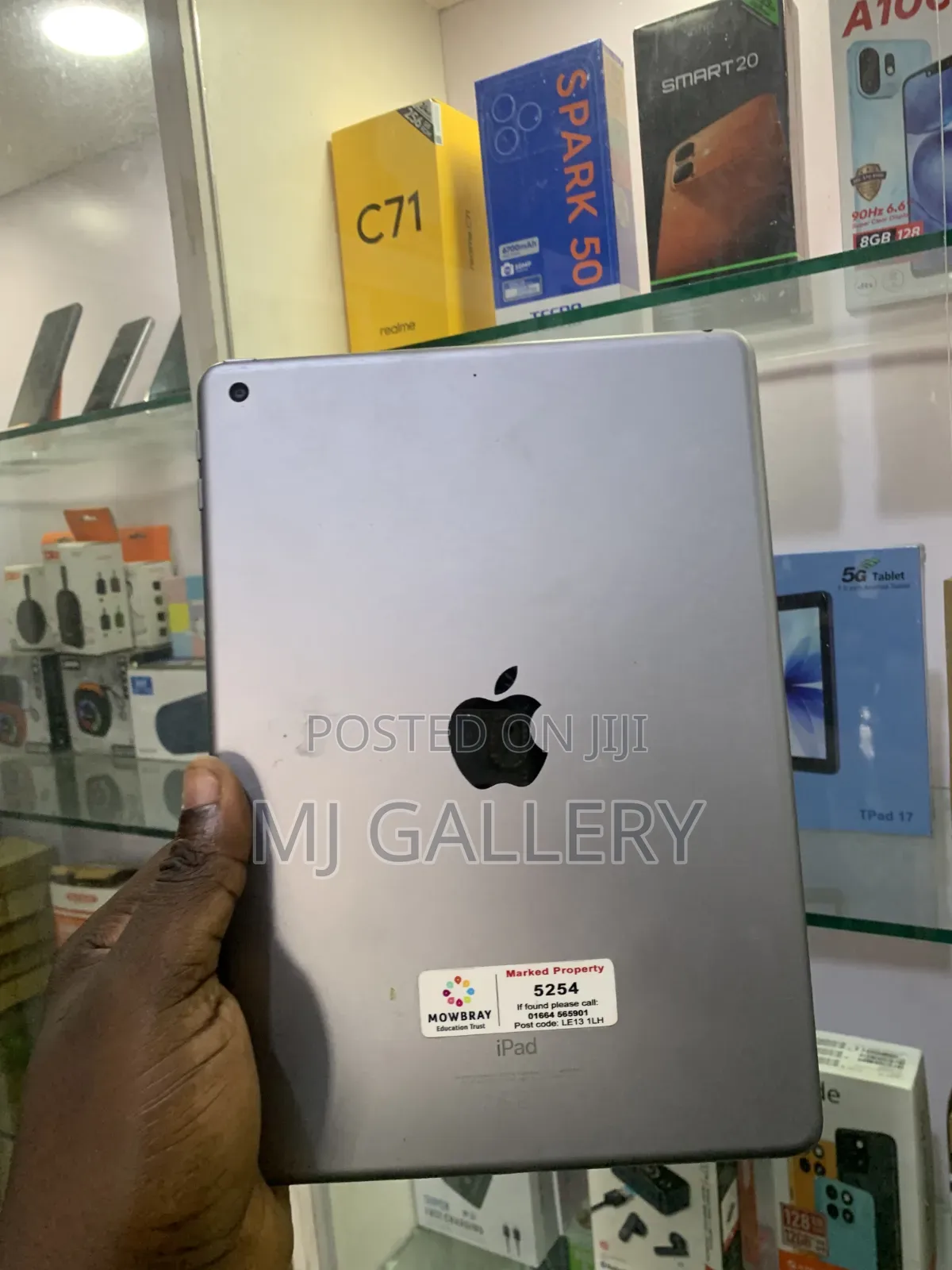 Apple iPad 9.7 128 GB Black
