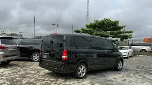Mercedes-Benz Tourismo 2018 Black