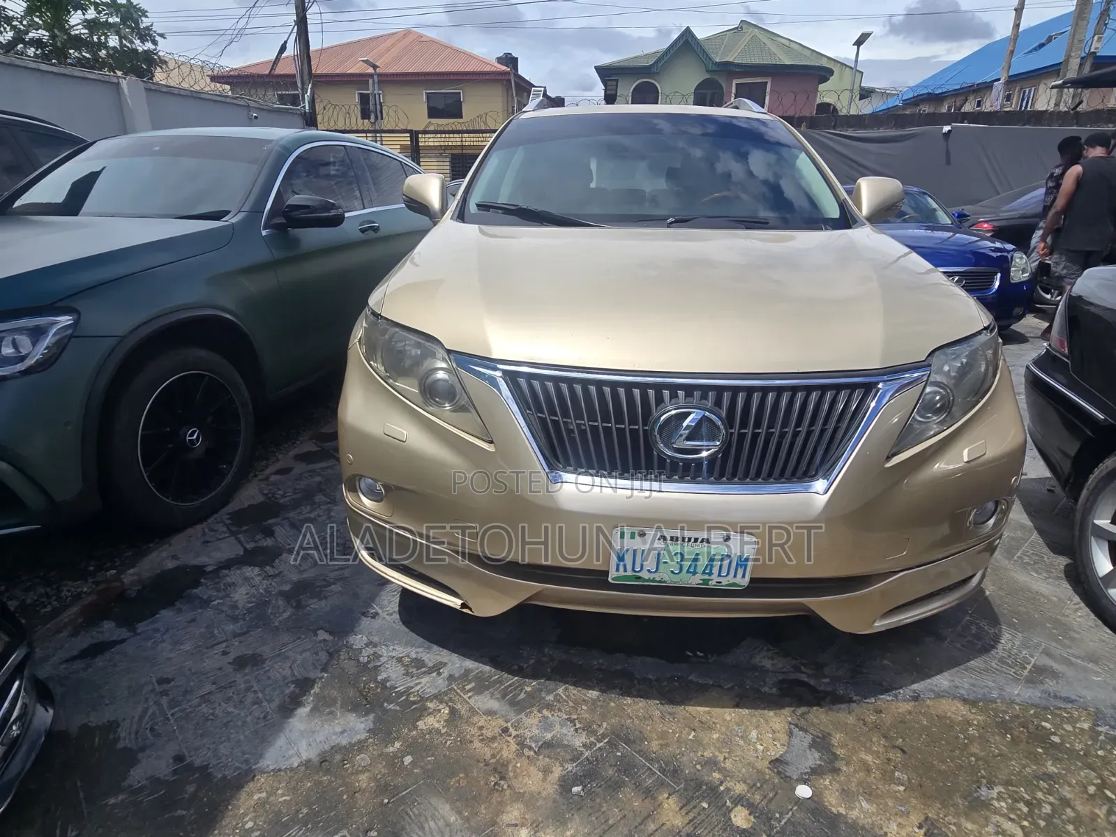 Lexus RX 2010 Gold