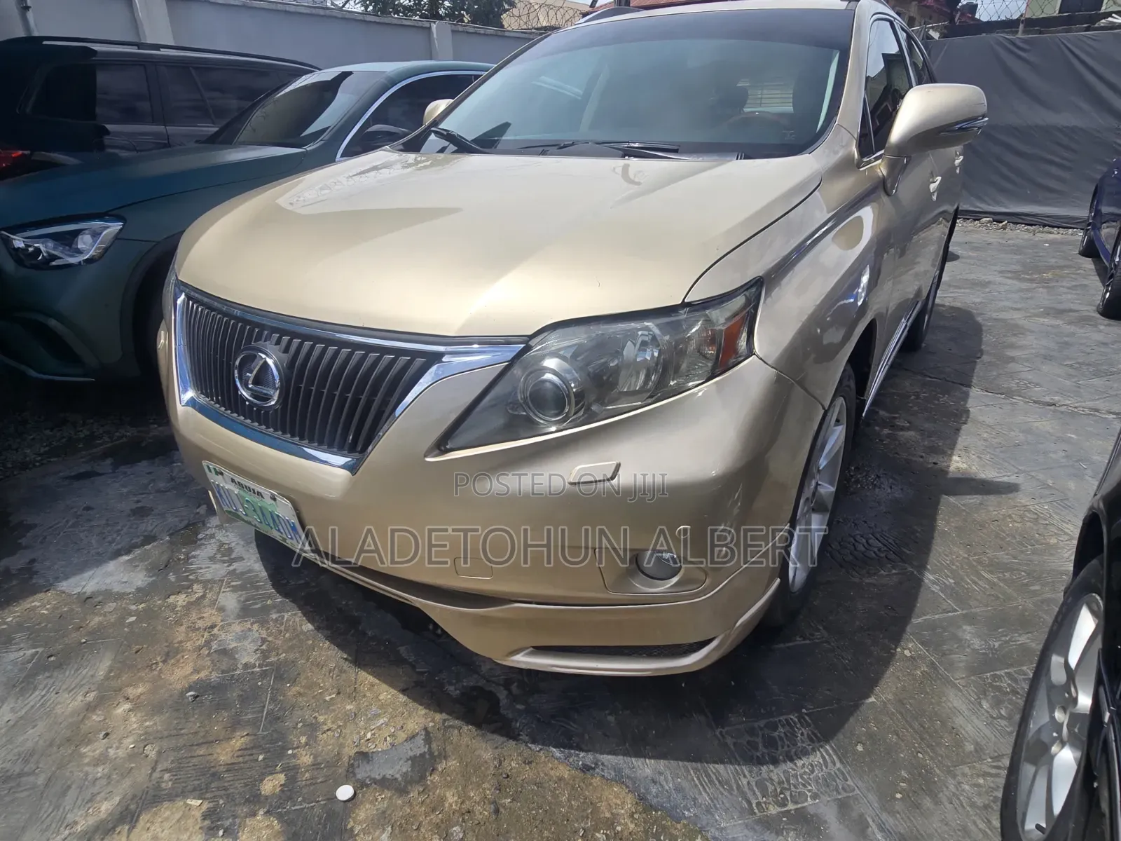 Lexus RX 2010 Gold