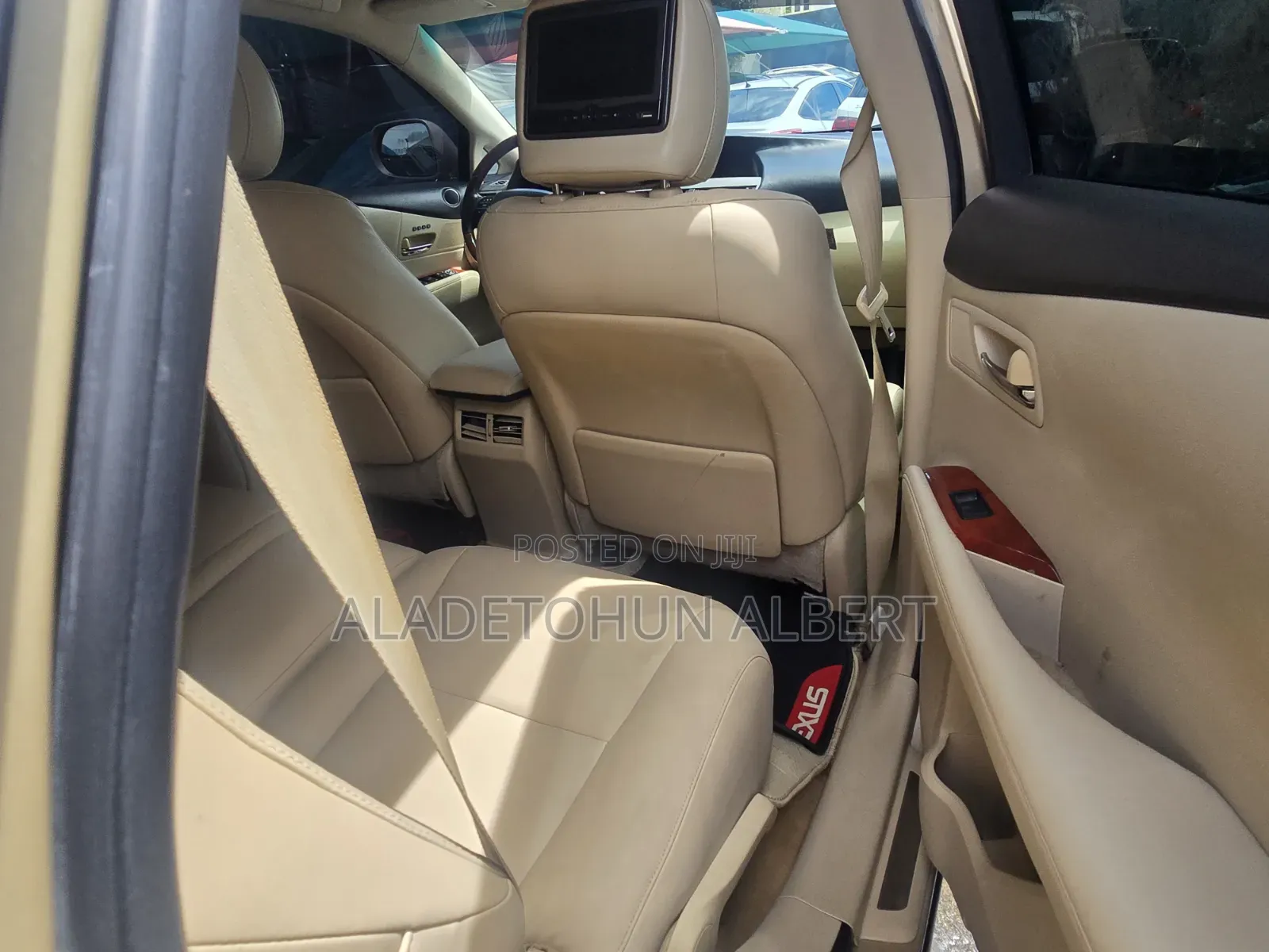 Lexus RX 2010 Gold