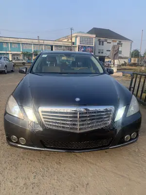 Mercedes-Benz E350 Base 4Matic Sedan AWD (3.5L 6cyl 7A) 2011 Blue