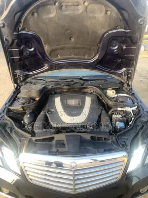 Mercedes-Benz E350 Base 4Matic Sedan AWD (3.5L 6cyl 7A) 2011 Blue