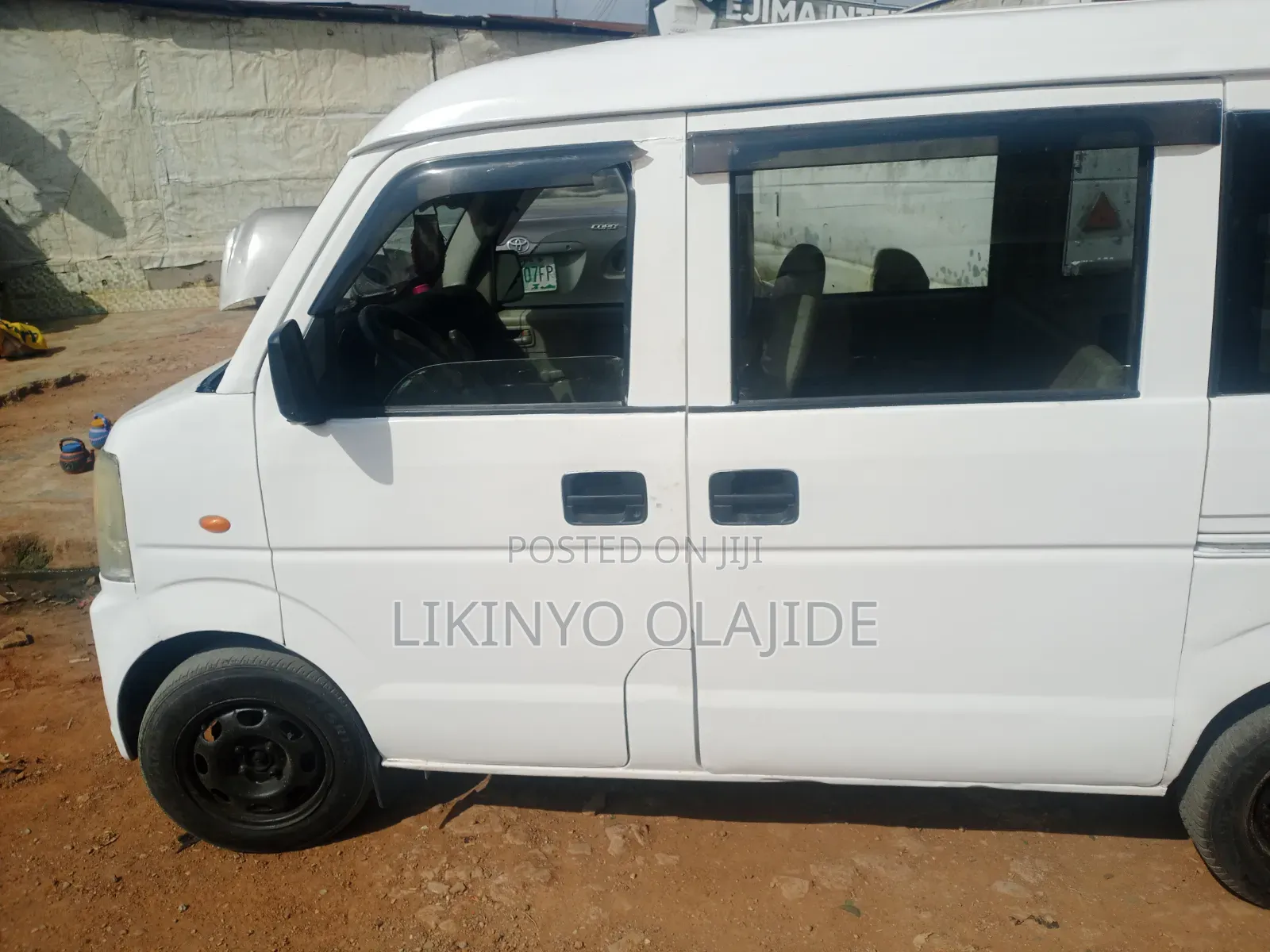 Suzuki APV Minibus 2010 White
