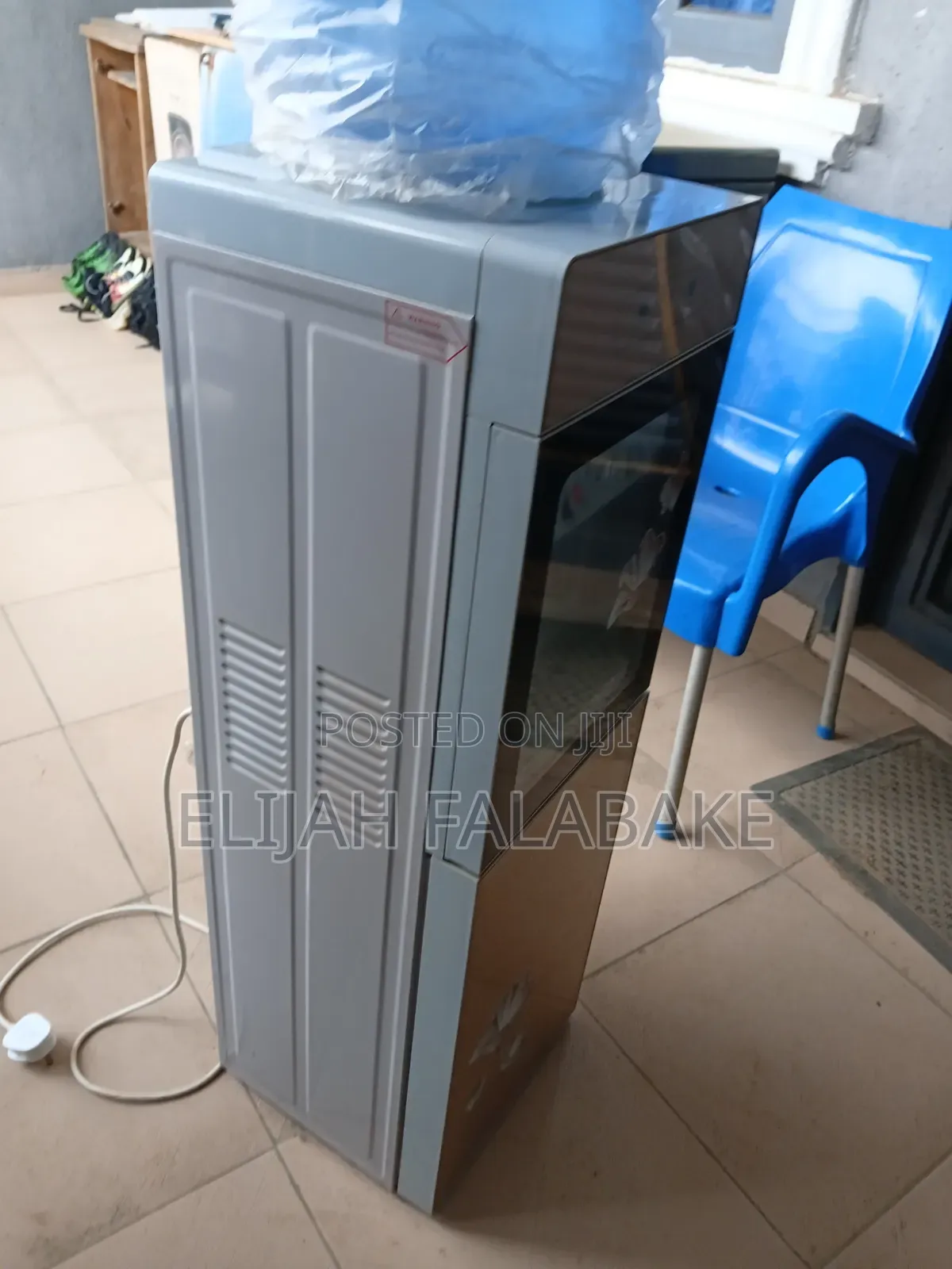 NEXUS Water Dispenser + 5 Refill Cway Bottles