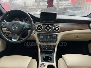 Mercedes-Benz GLA 250 2016 White