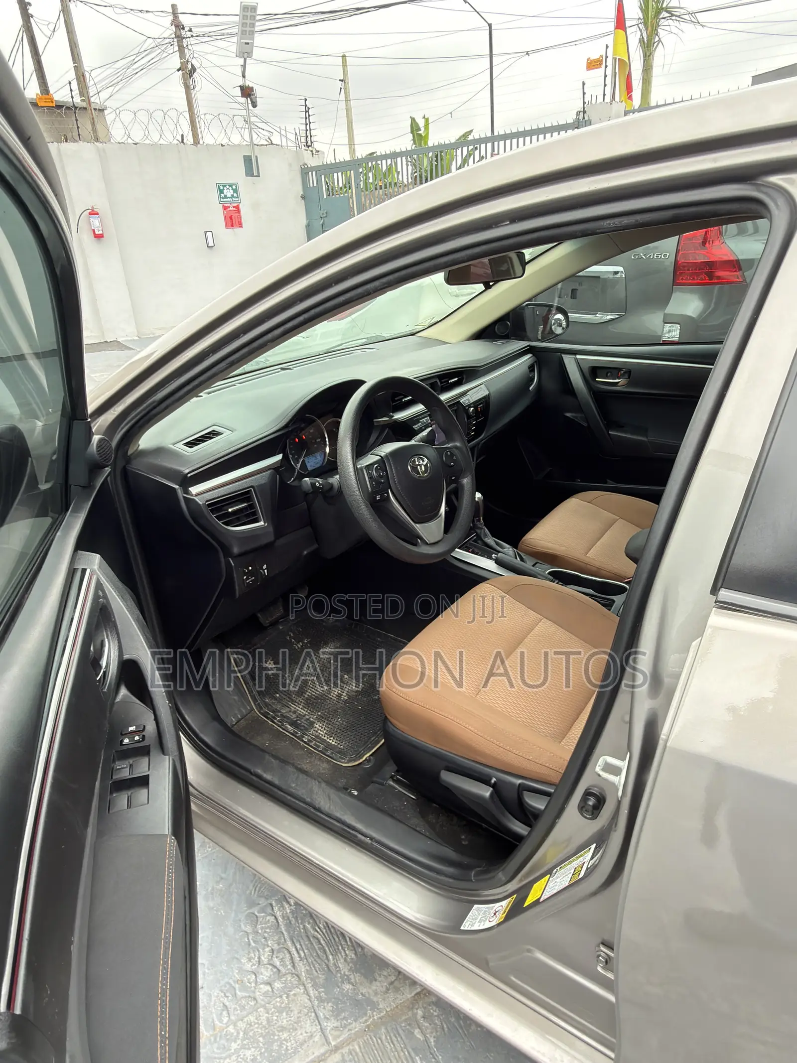 Toyota Corolla 2016 Gold