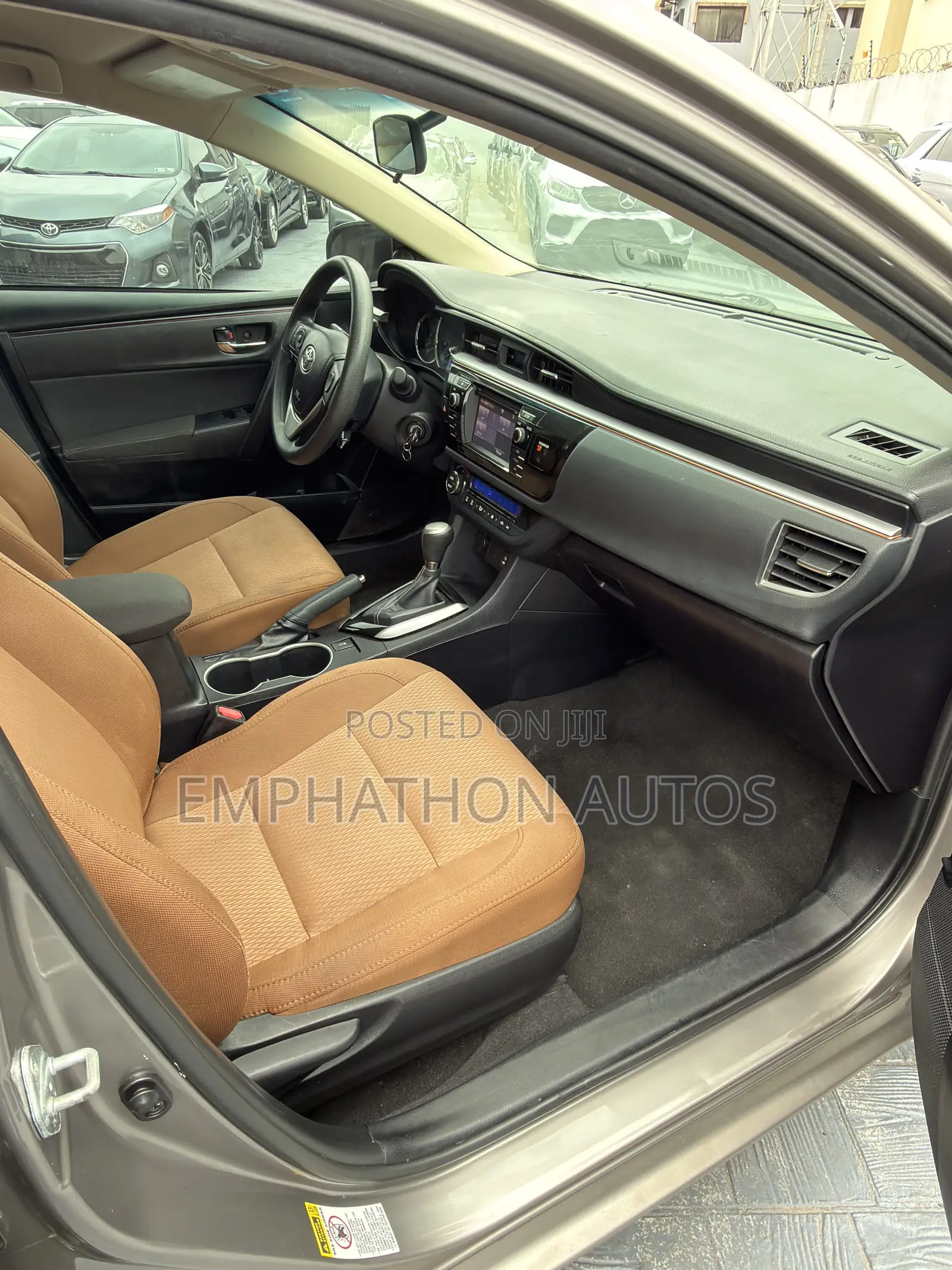 Toyota Corolla 2016 Gold