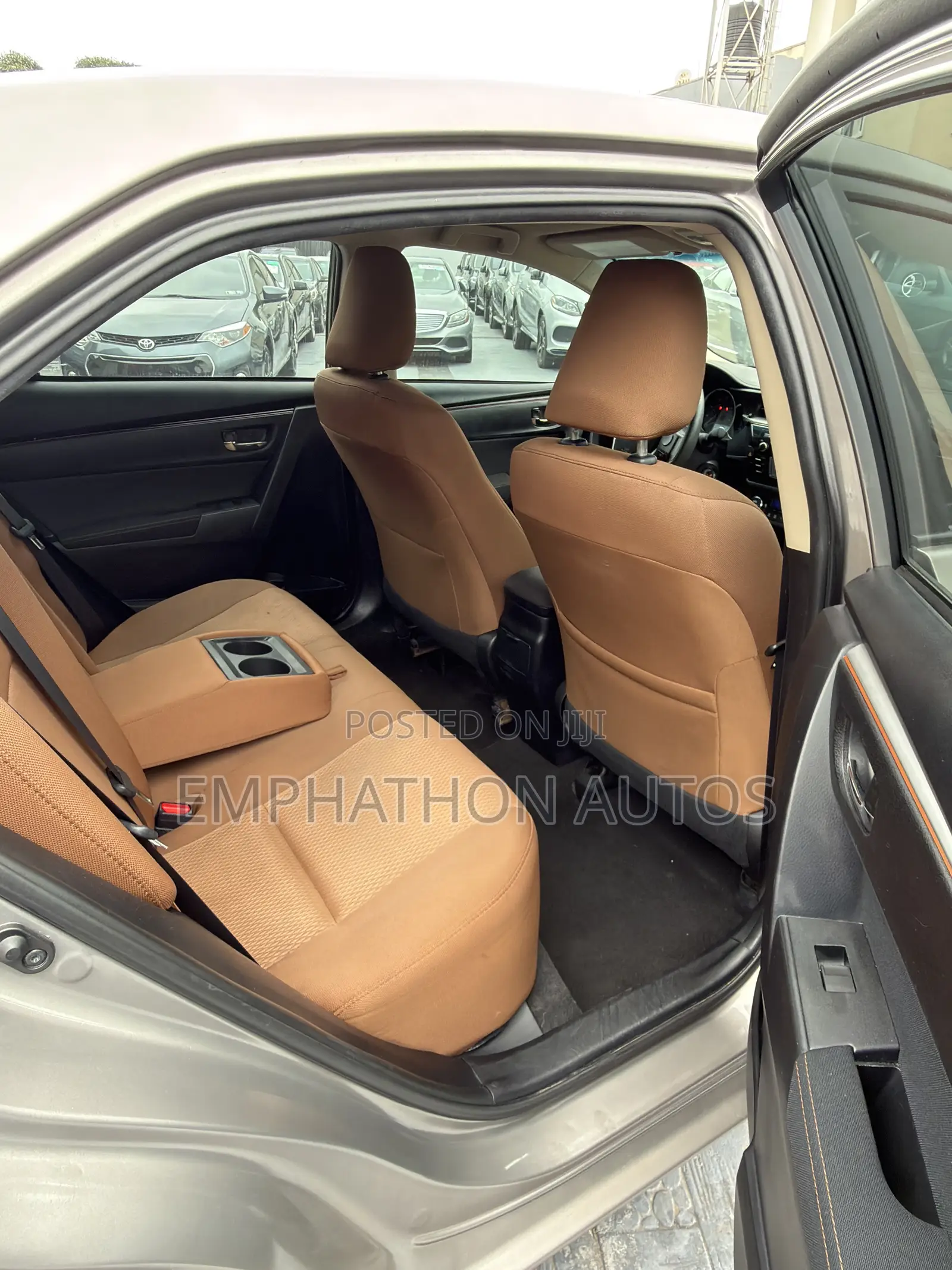 Toyota Corolla 2016 Gold