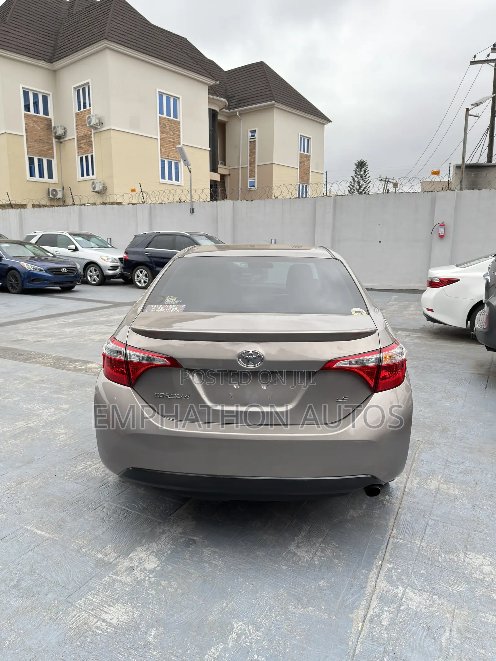 Toyota Corolla 2016 Gold