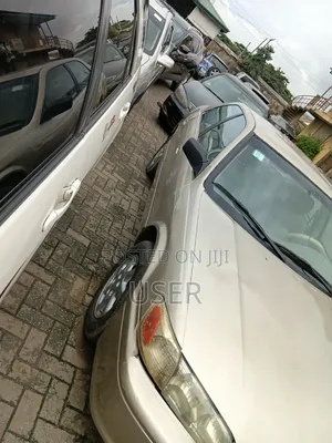 Toyota Camry 2000 Gold