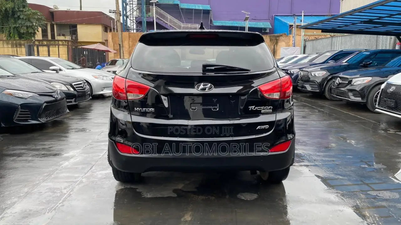 Hyundai Tucson 2010 Black