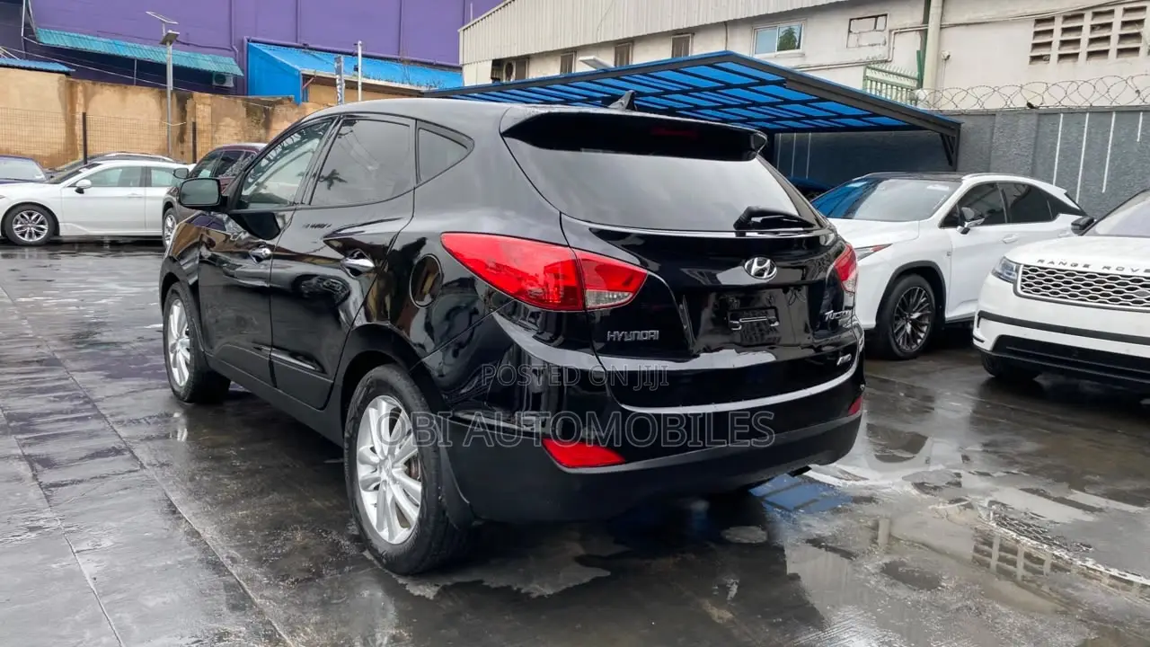 Hyundai Tucson 2010 Black