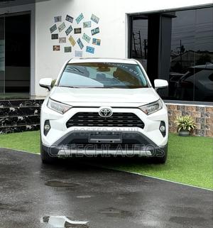 Toyota RAV4 Limited 2022 White
