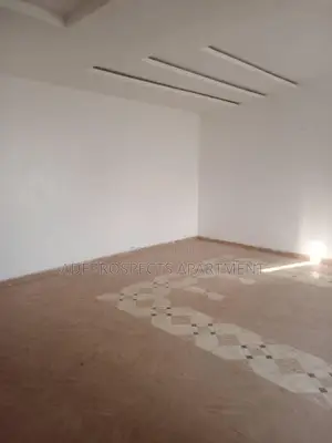 4bdrm Penthouse in Leisure Court, Sabon Lugbe for sale