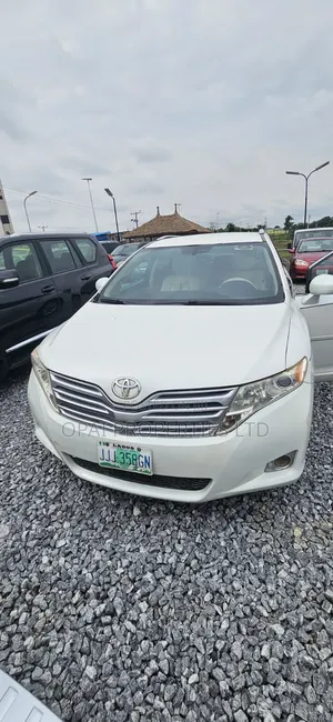Toyota Venza 2010 White