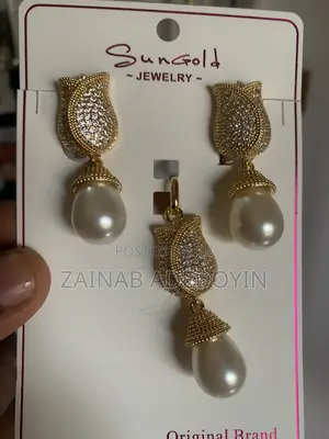 Pearl Tulip Luxe Set