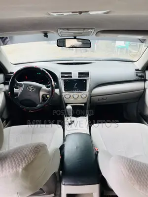 Toyota Camry LE 4dr Sedan (2.5L 4cyl 6AM) 2010 Blue