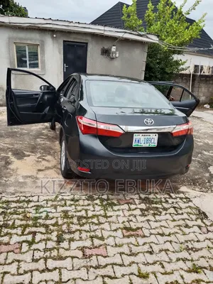 Toyota Corolla 2014 Black