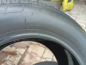 245/65r17 Original Uniroyal Tyres Available Made in Usa
