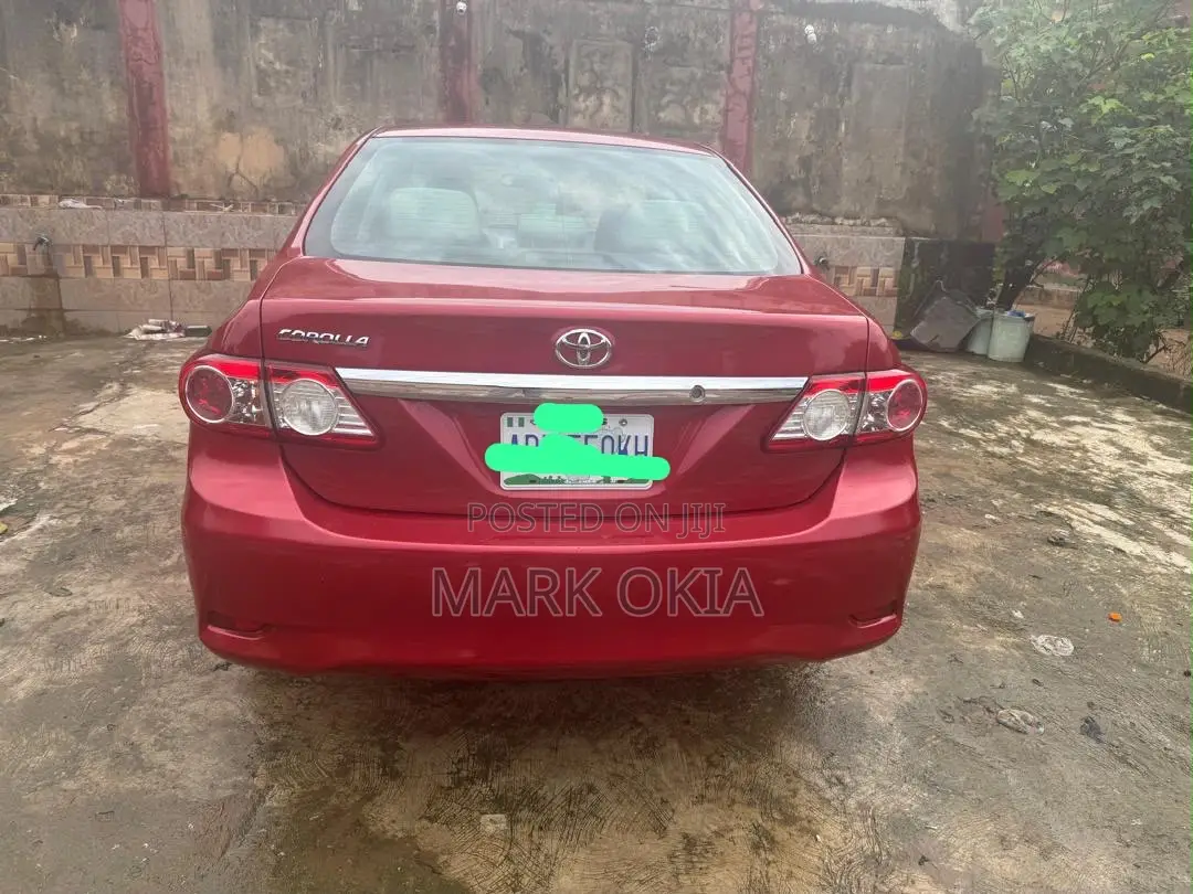 Toyota Corolla 2012 Red
