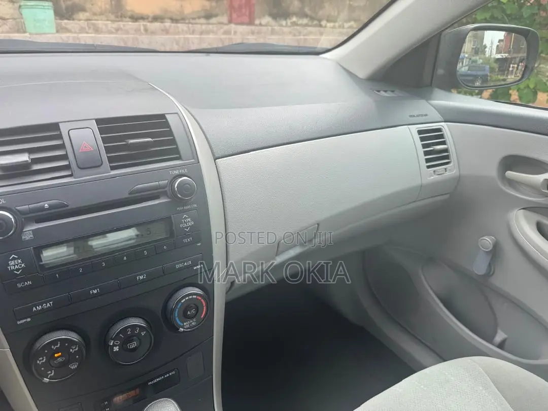 Toyota Corolla 2012 Red