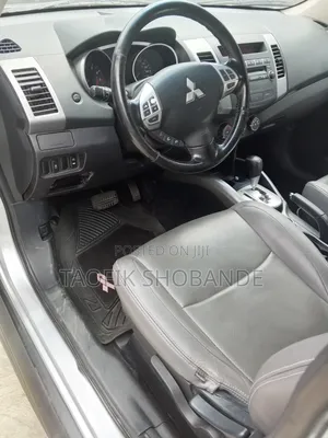 Mitsubishi Outlander 2013 Silver