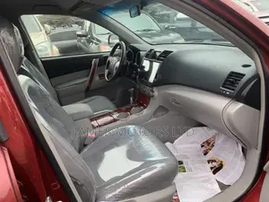 Toyota Highlander 2010 Red