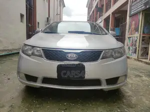 Kia Cerato 2012 Silver