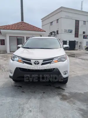 Toyota RAV4 LE 4dr SUV AWD (2.5L 4cyl 6A) 2014 White