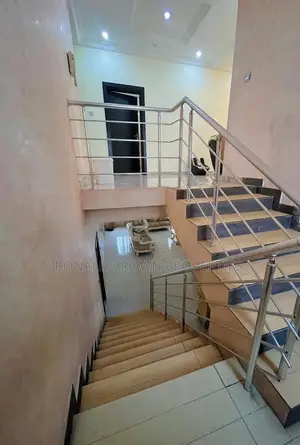 5bdrm Duplex in Osapa london for rent
