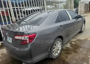Toyota Camry L 4dr Sedan (2.5L 4cyl 6A) 2013 Gray