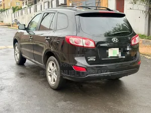 Hyundai Santa Fe 2010 Black