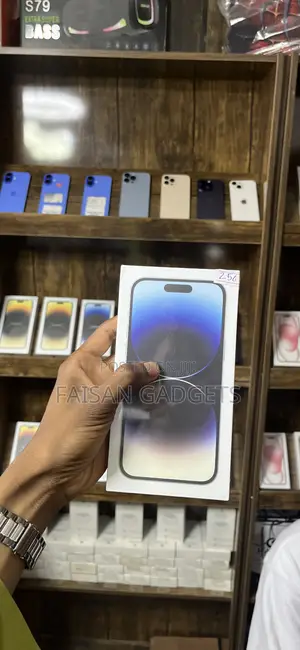 New Apple iPhone 14 Pro Max 256 GB Silver