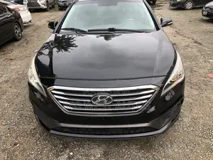 Hyundai Sonata Sport Sedan FWD (2.4L 4cyl 6A) 2016 Black