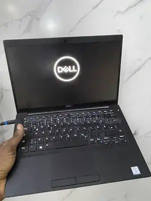 Laptop Dell Latitude 7390 8GB Intel Core i5 SSD 256GB