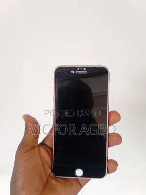 Apple iPhone 8 Plus 64 GB Red