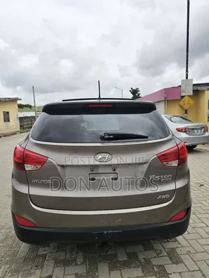 Hyundai Tucson 2012 Brown
