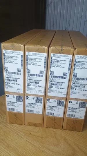 New Laptop HP 240 8GB Intel Core 3 SSD 512GB