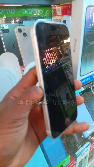 Apple iPhone 15 128 GB White