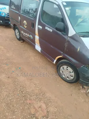 Toyota HiAce 2004 Brown